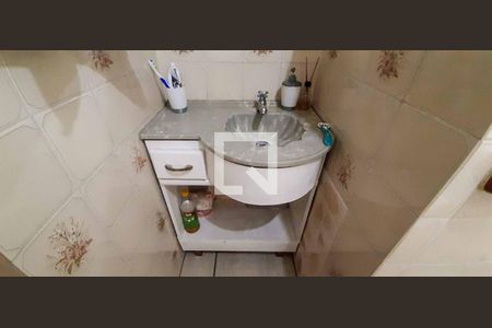 Casa para alugar com 272m², 5 quartos e 6 vagas Casa para alugar com 272m², 5 quartos e 6 vagasLavabo 1