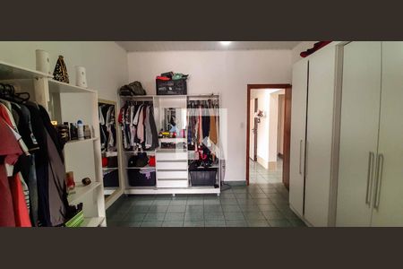 Casa para alugar com 272m², 5 quartos e 6 vagas Casa para alugar com 272m², 5 quartos e 6 vagasSuíte 2