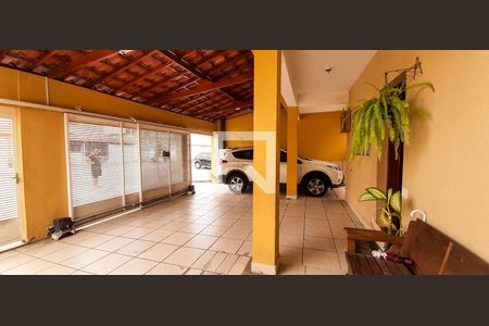 Casa para alugar com 272m², 5 quartos e 6 vagas Casa para alugar com 272m², 5 quartos e 6 vagasGaragem