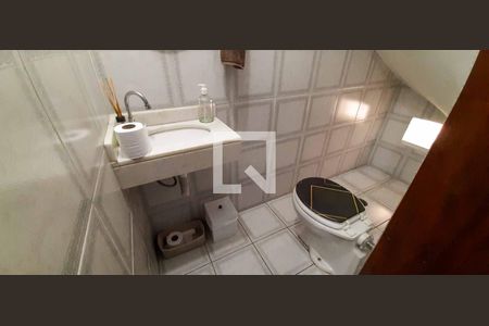 Casa para alugar com 272m², 5 quartos e 6 vagas Casa para alugar com 272m², 5 quartos e 6 vagasLavabo 1