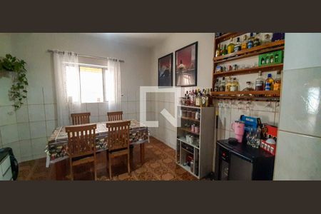 Casa para alugar com 272m², 5 quartos e 6 vagas Casa para alugar com 272m², 5 quartos e 6 vagasCopa