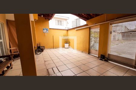 Casa para alugar com 272m², 5 quartos e 6 vagas Casa para alugar com 272m², 5 quartos e 6 vagasGaragem