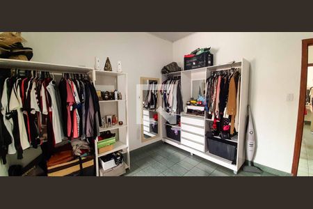 Casa para alugar com 272m², 5 quartos e 6 vagas Casa para alugar com 272m², 5 quartos e 6 vagasSuíte 2