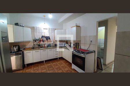 Casa para alugar com 272m², 5 quartos e 6 vagas Casa para alugar com 272m², 5 quartos e 6 vagasCozinha