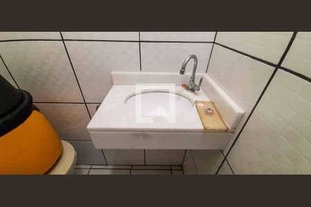 Casa para alugar com 272m², 5 quartos e 6 vagas Casa para alugar com 272m², 5 quartos e 6 vagasLavabo 2