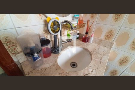 Casa para alugar com 272m², 5 quartos e 6 vagas Casa para alugar com 272m², 5 quartos e 6 vagasBanheiro do Quarto 2