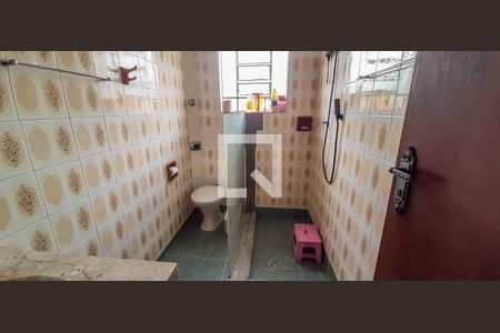 Casa para alugar com 272m², 5 quartos e 6 vagas Casa para alugar com 272m², 5 quartos e 6 vagasBanheiro do Quarto 2