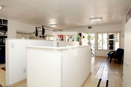 Sala 1 de casa para alugar com 3 quartos, 230m² em Petrópolis, Porto Alegre