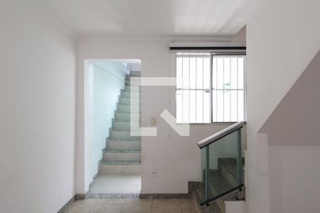 Sala de casa à venda com 3 quartos, 85m² em Jaqueline, Belo Horizonte