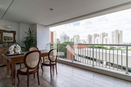 Sacada/Sala de apartamento à venda com 3 quartos, 141m² em Jardim Monte Kemel, São Paulo