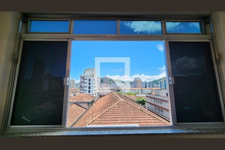 Vista da Sala de apartamento para alugar com 1 quarto, 60m² em Gonzaga, Santos