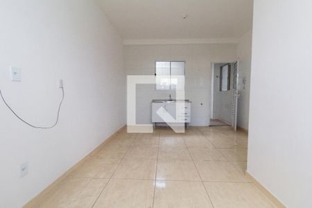 Sala e Cozinha de apartamento para alugar com 2 quartos, 48m² em Vila Ré, São Paulo