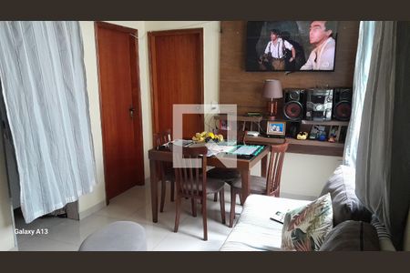 Sala de apartamento para alugar com 2 quartos, 36m² em Brás de Pina, Rio de Janeiro