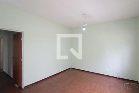 Sala de casa para alugar com 4 quartos, 200m² em Venda Nova, Belo Horizonte