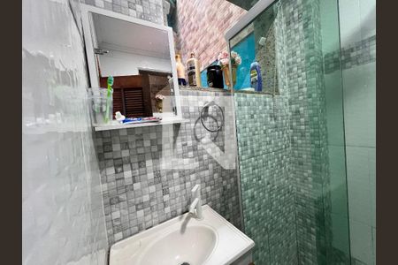 Casa para alugar com 180m², 2 quartos e sem vaga Casa para alugar com 180m², 2 quartos e sem vagaBanheiro Fundos