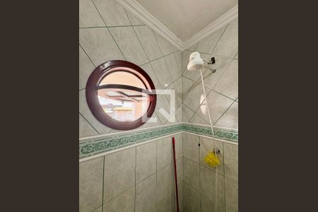 Casa à venda com 206m², 3 quartos e 3 vagas Casa à venda com 206m², 3 quartos e 3 vagasBanheiro Social