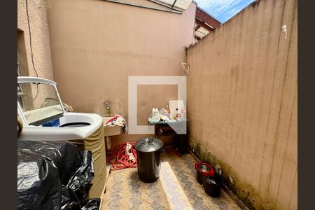 Casa à venda com 206m², 3 quartos e 3 vagas Casa à venda com 206m², 3 quartos e 3 vagasÁrea de Serviço