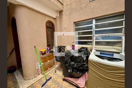 Casa à venda com 206m², 3 quartos e 3 vagas Casa à venda com 206m², 3 quartos e 3 vagasÁrea de Serviço