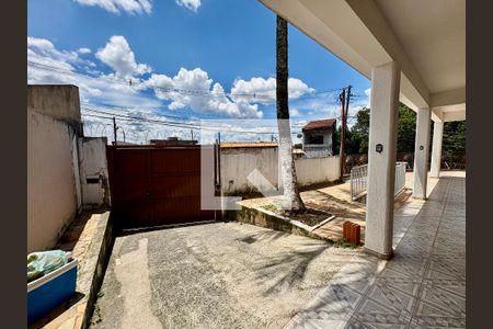 Casa à venda com 206m², 3 quartos e 3 vagas Casa à venda com 206m², 3 quartos e 3 vagasQuintal