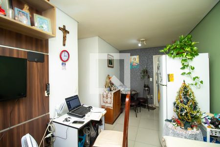 Sala de apartamento à venda com 3 quartos, 56m² em Horto, Belo Horizonte