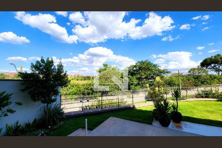 Casa de condomínio à venda com 350m², 3 quartos e 4 vagas Casa de condomínio à venda com 350m², 3 quartos e 4 vagasÁrea comum