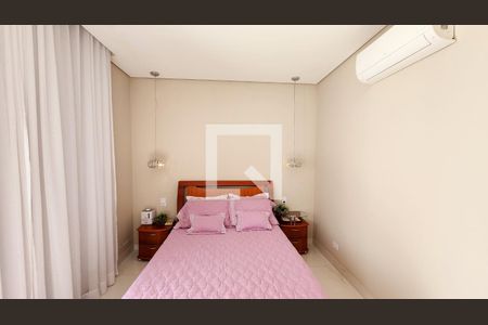 Casa de condomínio à venda com 350m², 3 quartos e 4 vagas Casa de condomínio à venda com 350m², 3 quartos e 4 vagasQuarto 03