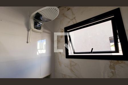 Casa de condomínio à venda com 350m², 3 quartos e 4 vagas Casa de condomínio à venda com 350m², 3 quartos e 4 vagasBanheiro