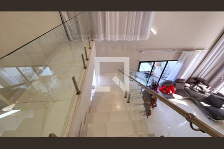 Casa de condomínio à venda com 350m², 3 quartos e 4 vagas Casa de condomínio à venda com 350m², 3 quartos e 4 vagasDetalhe