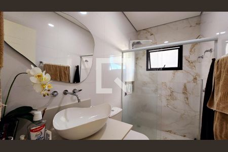 Casa de condomínio à venda com 350m², 3 quartos e 4 vagas Casa de condomínio à venda com 350m², 3 quartos e 4 vagasBanheiro