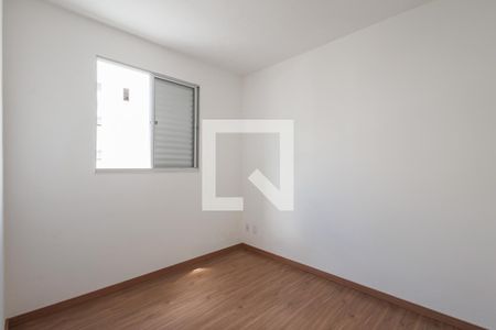 Quarto 1 de apartamento para alugar com 2 quartos, 44m² em Jardim Gurilândia, Taubaté