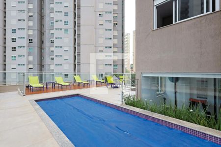 Studio à venda com 68m², 1 quarto e 2 vagas Studio à venda com 68m², 1 quarto e 2 vagasÁrea comum - Piscina