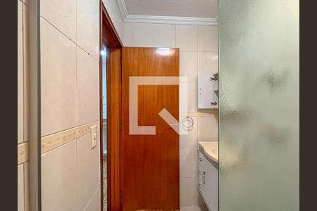 Banheiro de casa para alugar com 1 quarto, 50m² em Vila Pereira Cerca, São Paulo