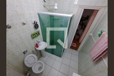 Banheiro de apartamento para alugar com 1 quarto, 60m² em Guilhermina, Praia Grande