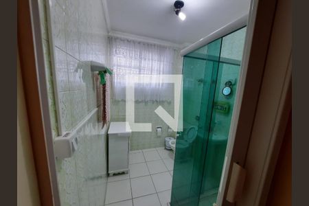 Banheiro de apartamento para alugar com 1 quarto, 60m² em Guilhermina, Praia Grande