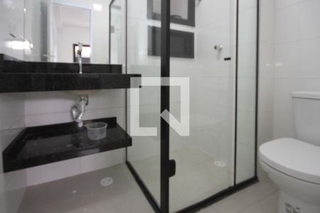 Banheiro de apartamento para alugar com 2 quartos, 55m² em Jardim Independência (são Paulo), São Paulo