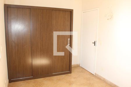 Quarto 2 de casa de condomínio para alugar com 2 quartos, 68m² em Chácara Canta Galo, Cotia