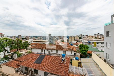 Sala 2 de apartamento para alugar com 4 quartos, 168m² em Alto Barroca, Belo Horizonte