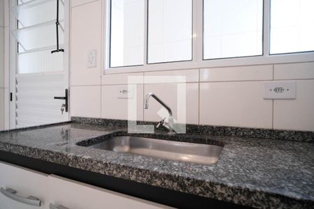 Sala / Cozinha de apartamento à venda com 2 quartos, 45m² em Ponte Rasa, São Paulo