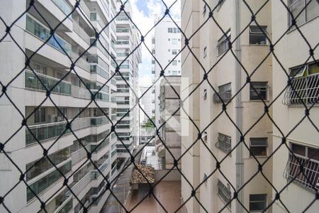 Vista da Sala de apartamento à venda com 2 quartos, 95m² em Icaraí, Niterói