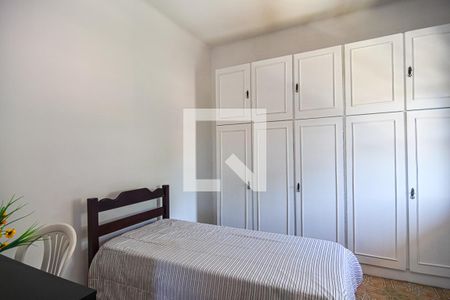 Quarto 1 de casa para alugar com 3 quartos, 80m² em Fátima, Niterói