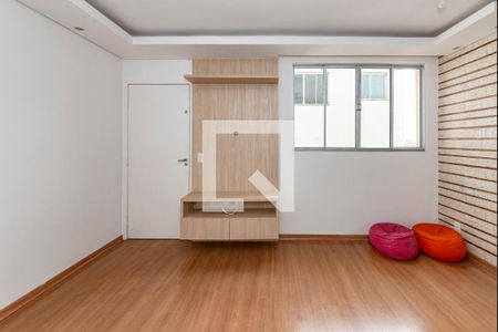 Sala de apartamento para alugar com 2 quartos, 48m² em Cabral, Contagem