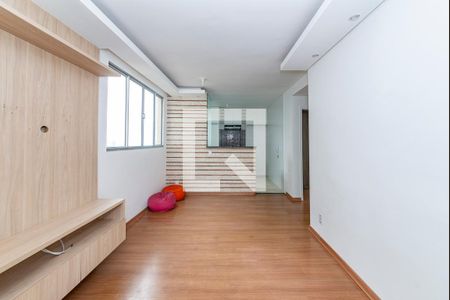 Sala de apartamento para alugar com 2 quartos, 48m² em Cabral, Contagem