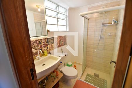 Banheiro de apartamento à venda com 1 quarto, 54m² em Ponte Preta, Campinas