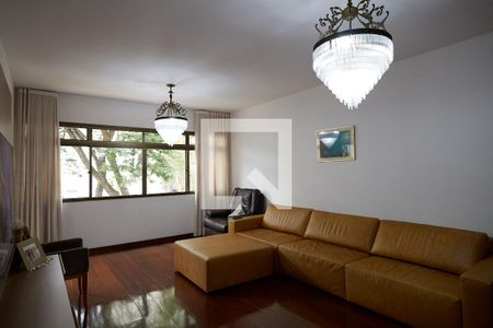 Apartamento à venda com 240m², 4 quartos e 3 vagas Apartamento à venda com 240m², 4 quartos e 3 vagasSala