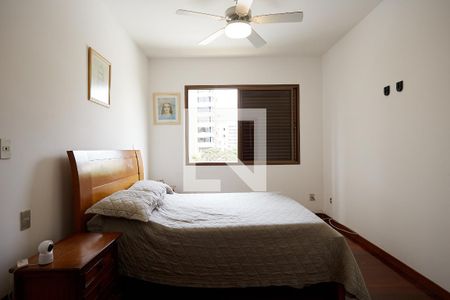 Apartamento à venda com 240m², 4 quartos e 3 vagas Apartamento à venda com 240m², 4 quartos e 3 vagasQuarto 01