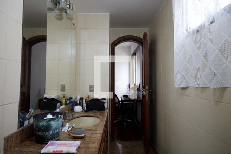 Apartamento à venda com 240m², 4 quartos e 3 vagas Apartamento à venda com 240m², 4 quartos e 3 vagasQuarto 02