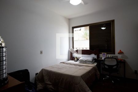 Apartamento à venda com 240m², 4 quartos e 3 vagas Apartamento à venda com 240m², 4 quartos e 3 vagasQuarto 02