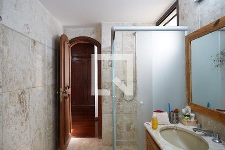 Apartamento à venda com 240m², 4 quartos e 3 vagas Apartamento à venda com 240m², 4 quartos e 3 vagasQuarto 01