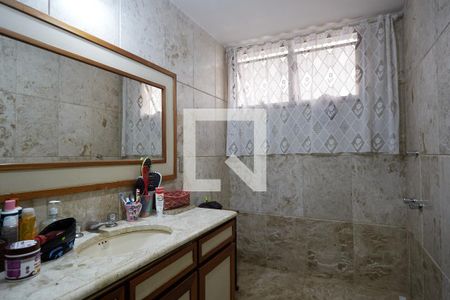 Apartamento à venda com 240m², 4 quartos e 3 vagas Apartamento à venda com 240m², 4 quartos e 3 vagasBanheiro