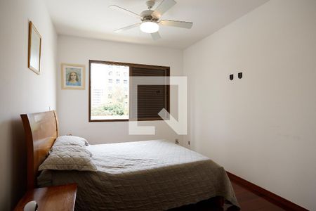 Apartamento à venda com 240m², 4 quartos e 3 vagas Apartamento à venda com 240m², 4 quartos e 3 vagasQuarto 01